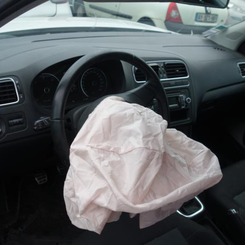 Ceinture arriere gauche VOLKSWAGEN POLO 5 Photo n°11
