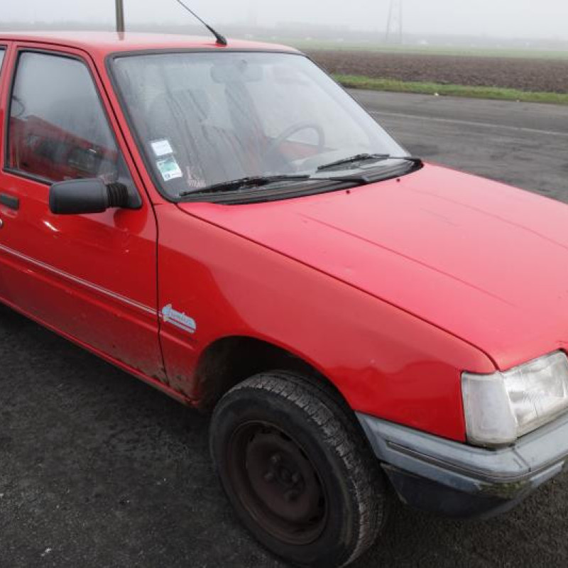 Fermeture de capot PEUGEOT 205 Photo n°5