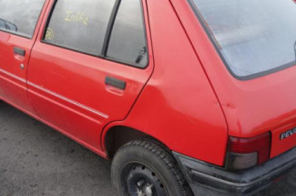 Fermeture de capot PEUGEOT 205