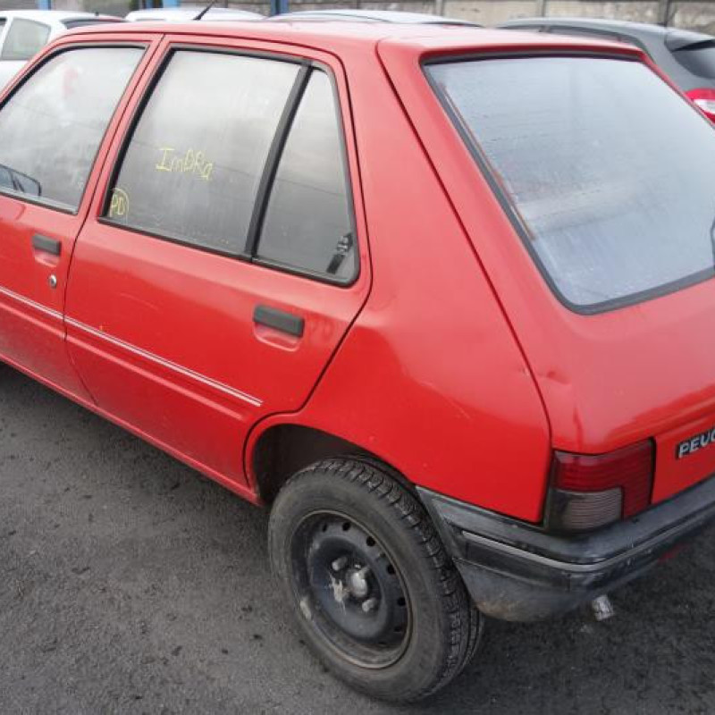 Fermeture de capot PEUGEOT 205 Photo n°7