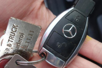 Bloc ABS (freins anti-blocage) MERCEDES CLASSE A 176