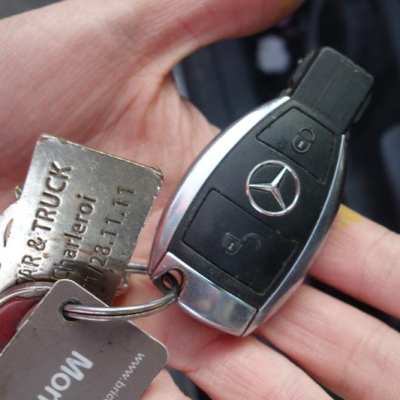 Bloc ABS (freins anti-blocage) MERCEDES CLASSE A 176 Photo n°14