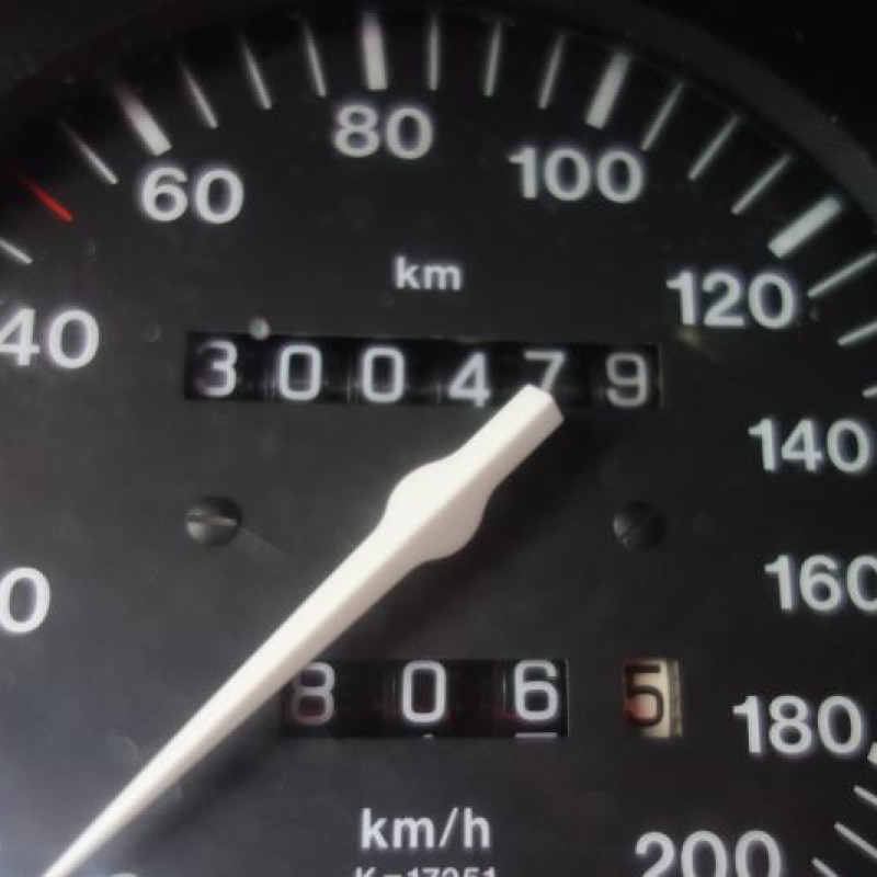 Attache ceinture arriere gauche OPEL CORSA B Photo n°9