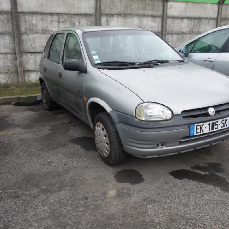 Ceinture arriere gauche OPEL CORSA B Photo n°5
