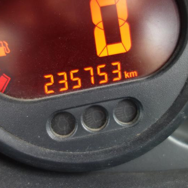 Verin de coffre RENAULT TWINGO 2 Photo n°10