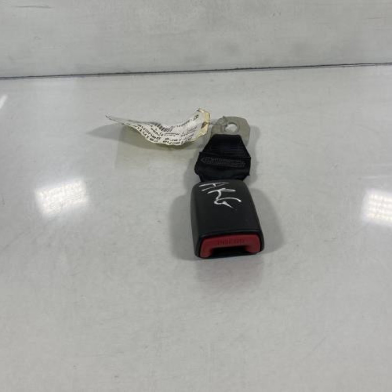 Attache ceinture arriere gauche TOYOTA AYGO 1 Photo n°1