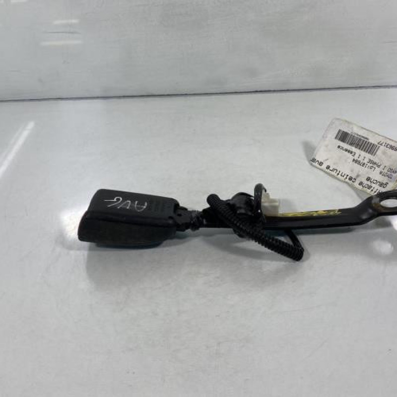 Attache ceinture avant gauche TOYOTA AYGO 1 Photo n°2