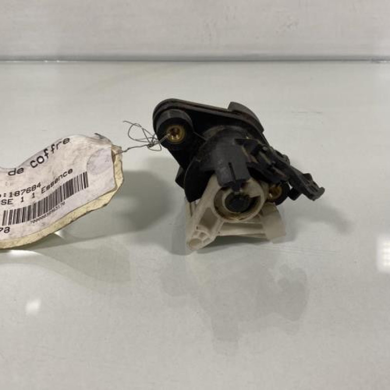 Bouton de coffre TOYOTA AYGO 1 Photo n°3