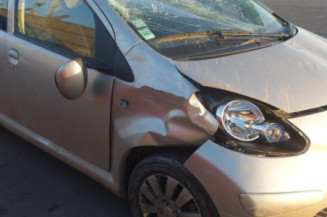 Ceinture arriere gauche TOYOTA AYGO 1