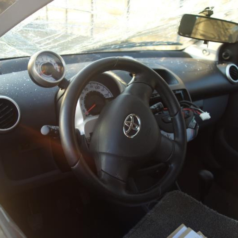 Ceinture arriere gauche TOYOTA AYGO 1 Photo n°8
