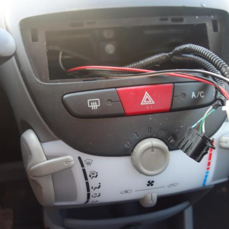 Ceinture arriere gauche TOYOTA AYGO 1 Photo n°9