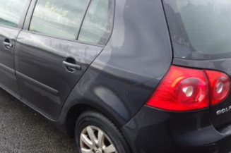 Pretensionneur de ceinture avant droit VOLKSWAGEN GOLF 5