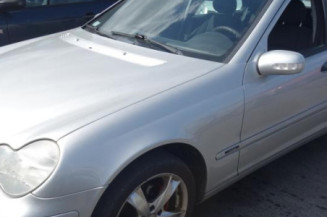 Pretensionneur de ceinture avant droit MERCEDES CLASSE C 203
