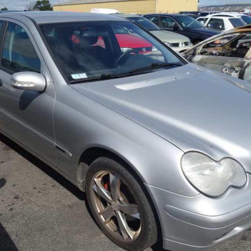 Pretensionneur de ceinture avant droit MERCEDES CLASSE C 203 Photo n°5