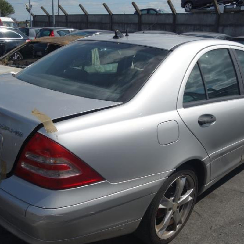Pretensionneur de ceinture avant droit MERCEDES CLASSE C 203 Photo n°6