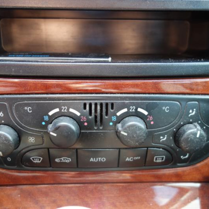 Serrure arriere gauche MERCEDES CLASSE C 203 Photo n°10