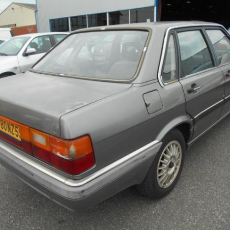 Vitre avant gauche AUDI 90 1