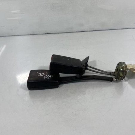 Attache ceinture arriere gauche VOLKSWAGEN PASSAT 4