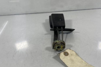 Attache ceinture arriere gauche VOLKSWAGEN PASSAT 4