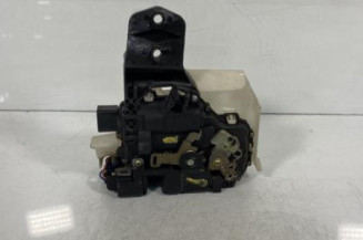 Serrure avant droit VOLKSWAGEN PASSAT 4