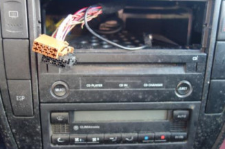 Verin de coffre VOLKSWAGEN PASSAT 4
