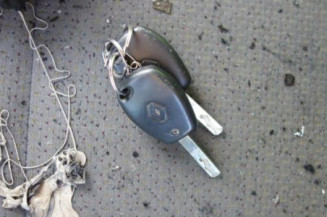 Pretensionneur de ceinture avant droit RENAULT CLIO 3