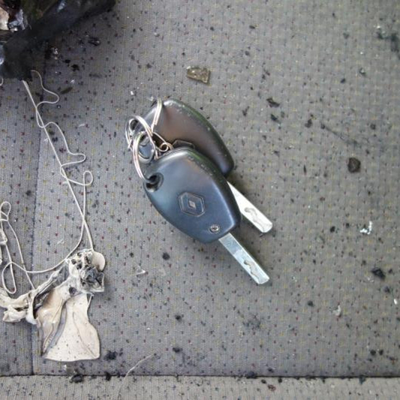 Pretensionneur de ceinture avant droit RENAULT CLIO 3 Photo n°10