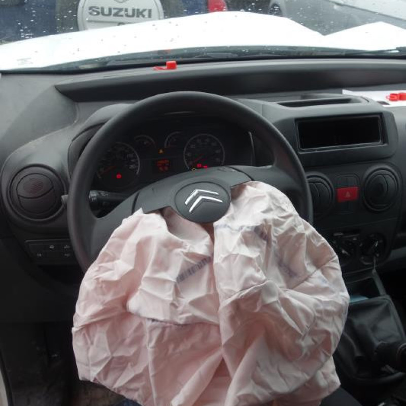 Etrier avant gauche (freinage) CITROEN NEMO Photo n°6