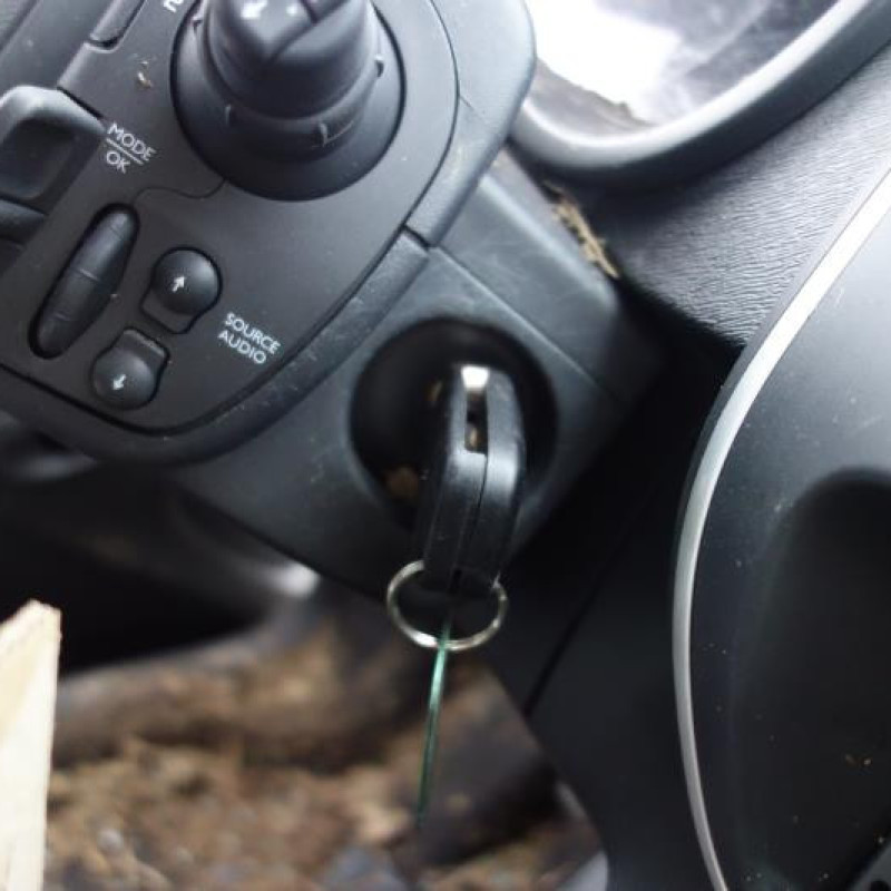 Etrier avant gauche (freinage) RENAULT KANGOO 2 Photo n°7