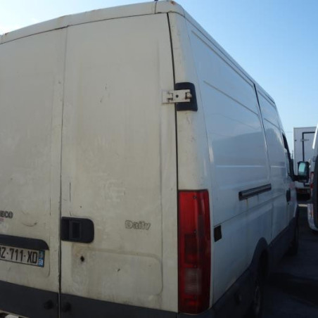 Pivot de moyeu avant droit IVECO DAILY 3