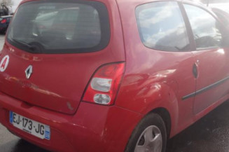 Attache ceinture arriere droit RENAULT TWINGO 2