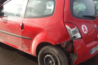 Attache ceinture arriere droit RENAULT TWINGO 2