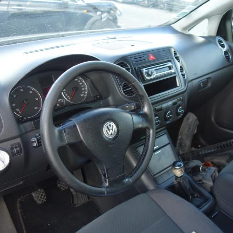 Ceinture arriere gauche VOLKSWAGEN GOLF PLUS Photo n°9