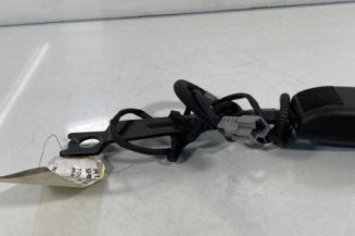 Attache ceinture avant gauche TOYOTA AURIS 1
