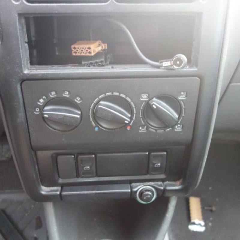 Serrure arriere droit VOLKSWAGEN POLO 3 Photo n°11