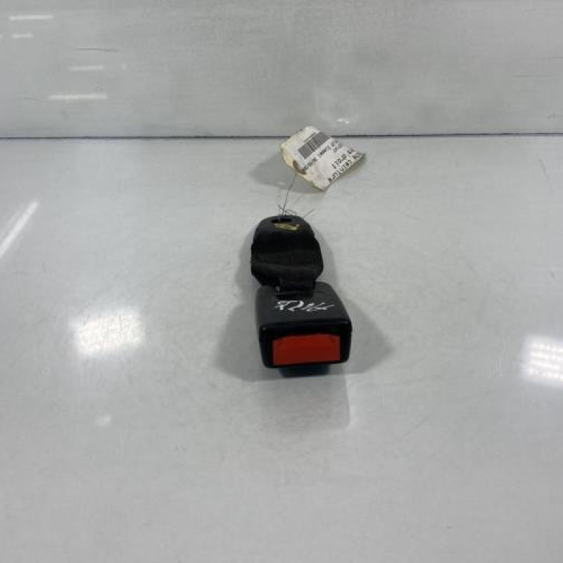 Attache ceinture arriere droit FORD C-MAX 1 Photo n°1