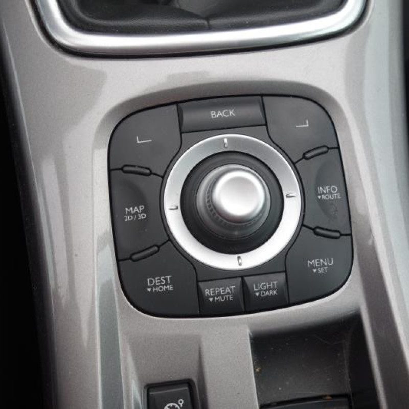 Etrier avant droit (freinage) RENAULT LAGUNA 3 Photo n°10
