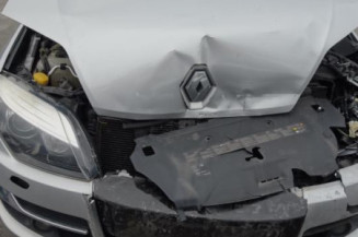 Pivot de moyeu avant gauche RENAULT LAGUNA 3