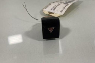 Bouton de warning PEUGEOT 3008 1 Photo n°1