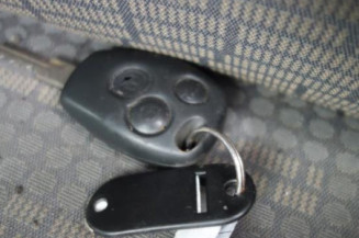 Pretensionneur de ceinture avant droit RENAULT KANGOO 1