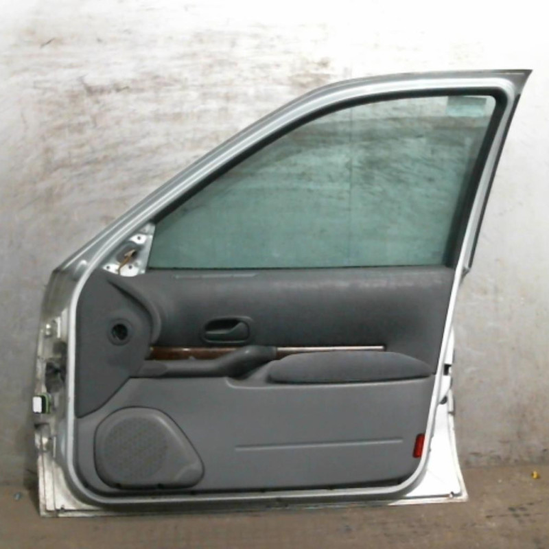 Porte avant droit RENAULT SAFRANE Photo n°2