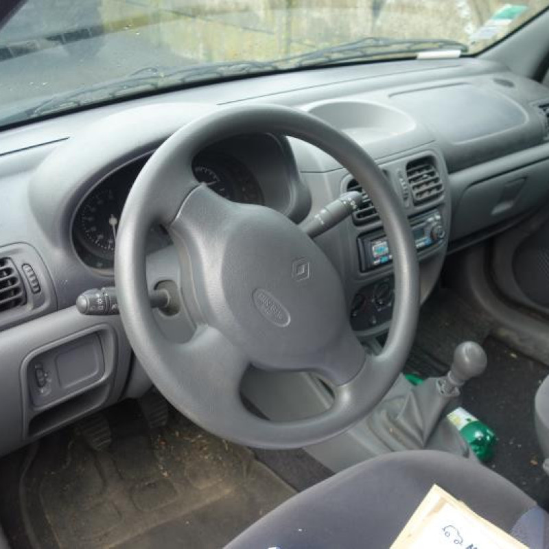 Moteur essuie glace avant RENAULT CLIO 2 Photo n°8