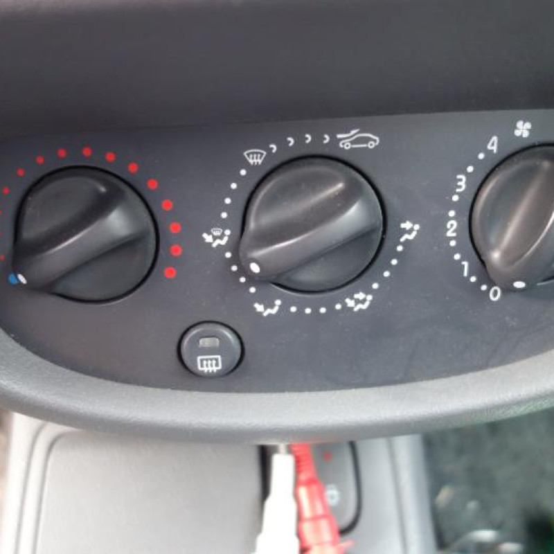 Moteur essuie glace avant RENAULT CLIO 2 Photo n°9