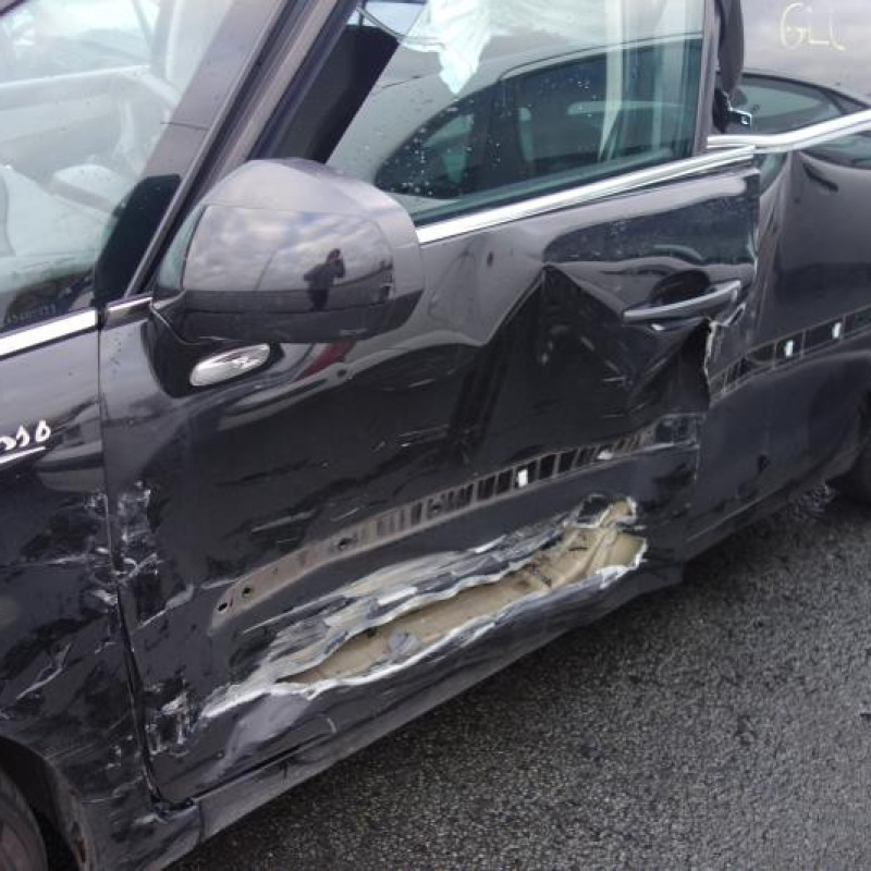 Attache ceinture arriere gauche CITROEN C4 PICASSO 1 Photo n°8