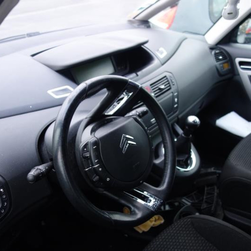 Attache ceinture arriere gauche CITROEN C4 PICASSO 1 Photo n°9