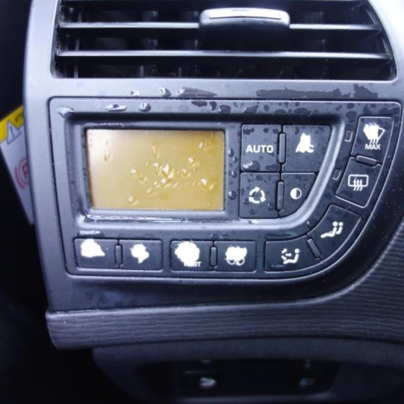 Attache ceinture arriere gauche CITROEN C4 PICASSO 1 Photo n°11