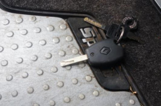 Amortisseur avant gauche RENAULT CLIO 3