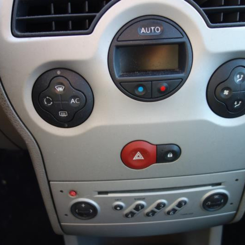 Renfort pare choc arriere (traverse) RENAULT MODUS Photo n°8