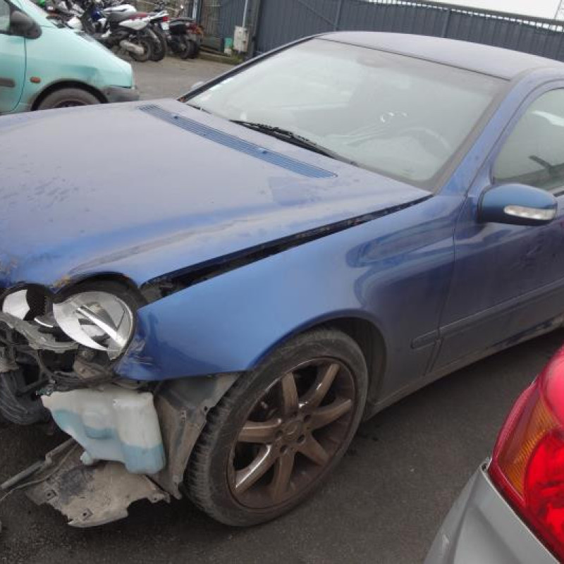 Pretensionneur de ceinture avant gauche MERCEDES CLASSE C 203 COUPE SPORT Photo n°4
