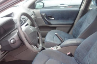 Calandre RENAULT LAGUNA 2